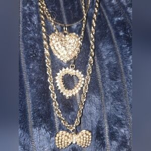 Elegant Gold Heart and Bow Necklace Set